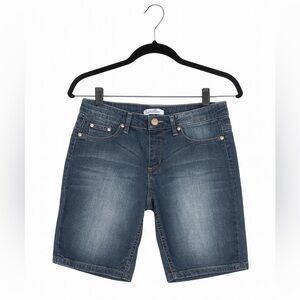 Dailyjeansny Size Small Pull-On Stretchy Denim Shorts - 30" waist, 7" Inseam.